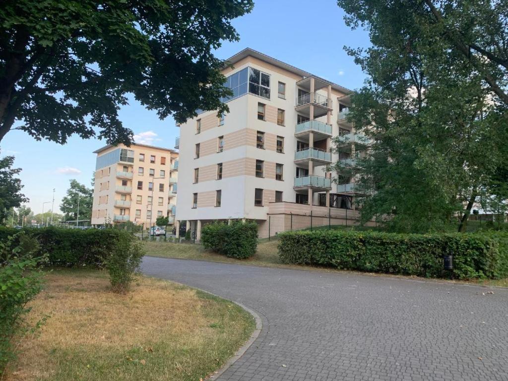 Europa22 Apartament "Sen Jak W Pieciogwiazdkowym Hotelu" - Centrum Miasta Tomaszów Mazowiecki Exterior foto